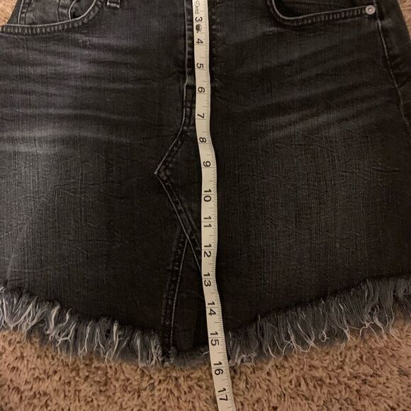 7 For All Mankind Black Distressed Jean Skirt - Picture 7 of 7